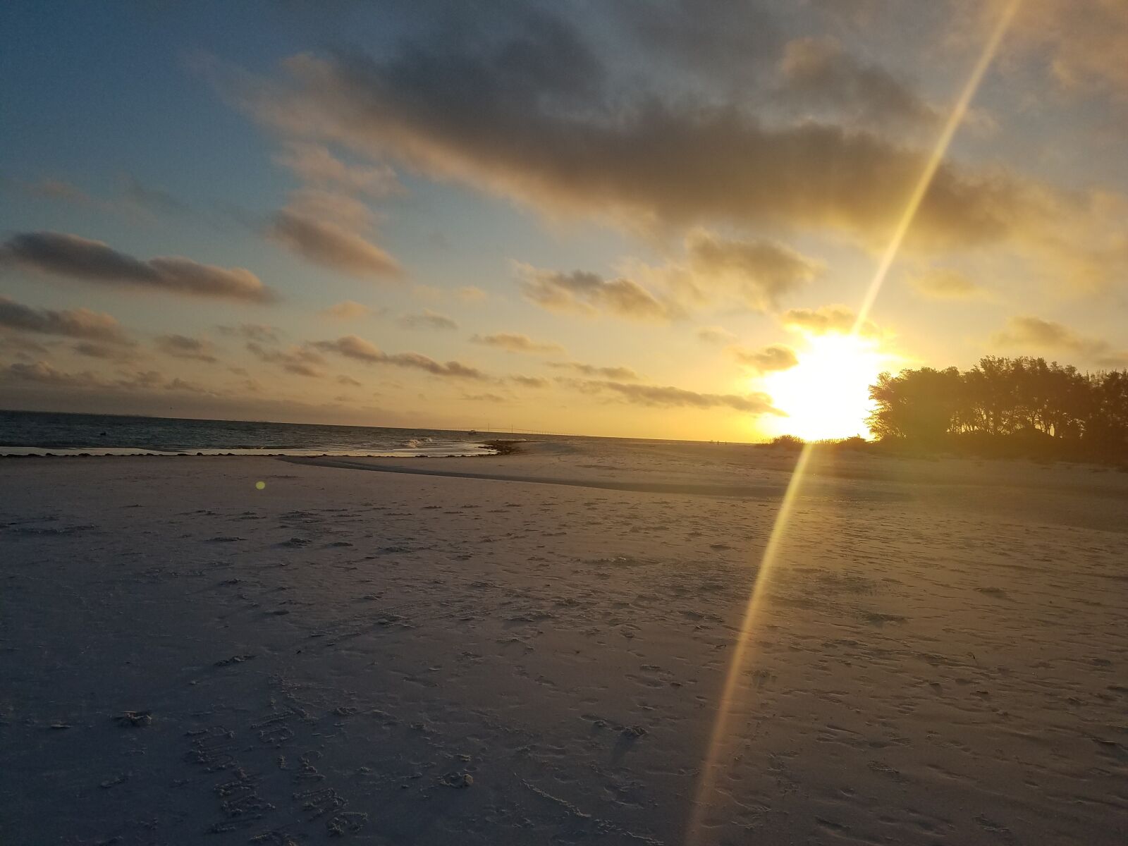 Samsung Galaxy S7 Edge sample photo. Sunrise, beach, travel photography