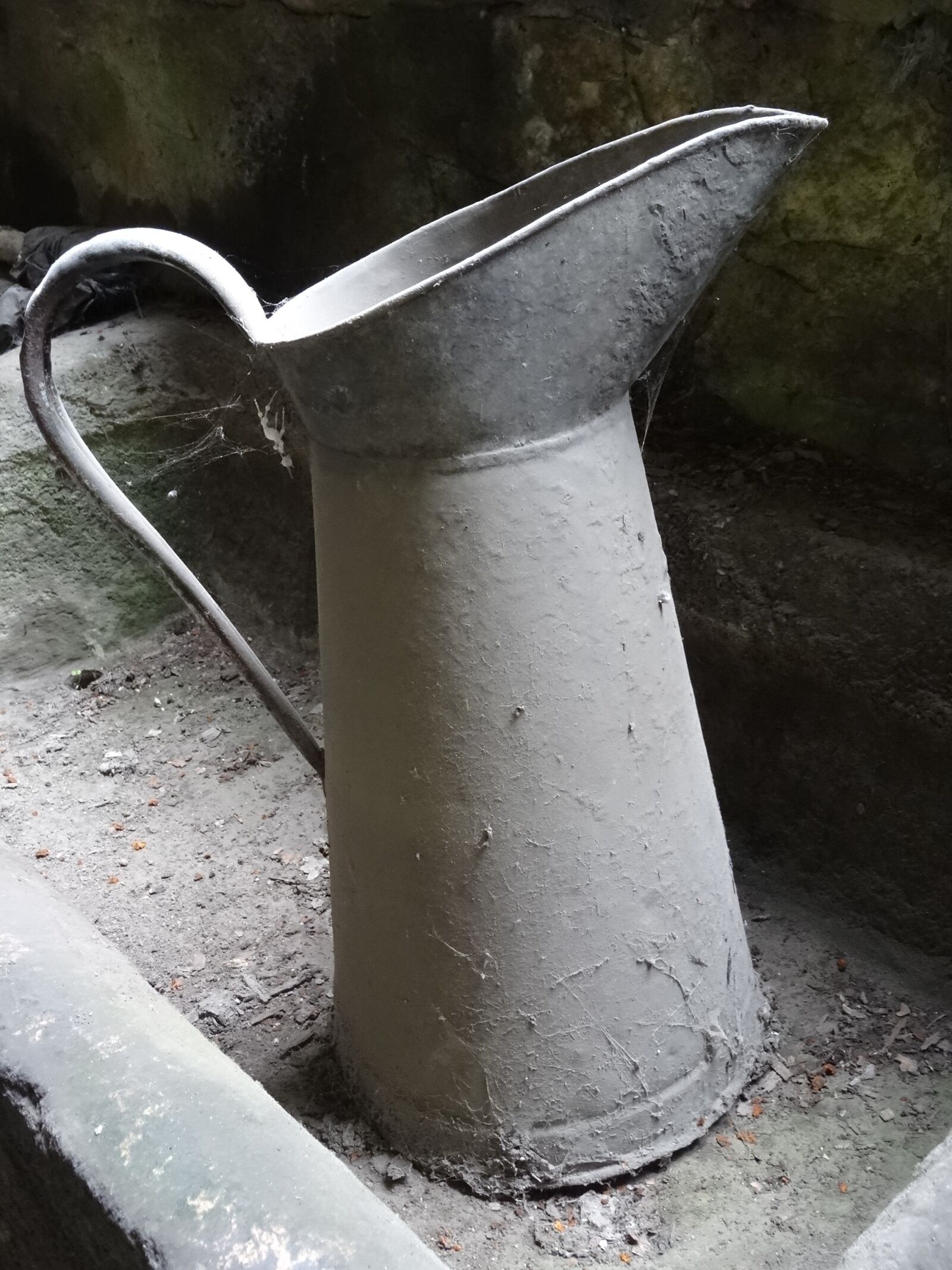 Sony DSC-HX50 sample photo. Watering can, pot, carafe photography