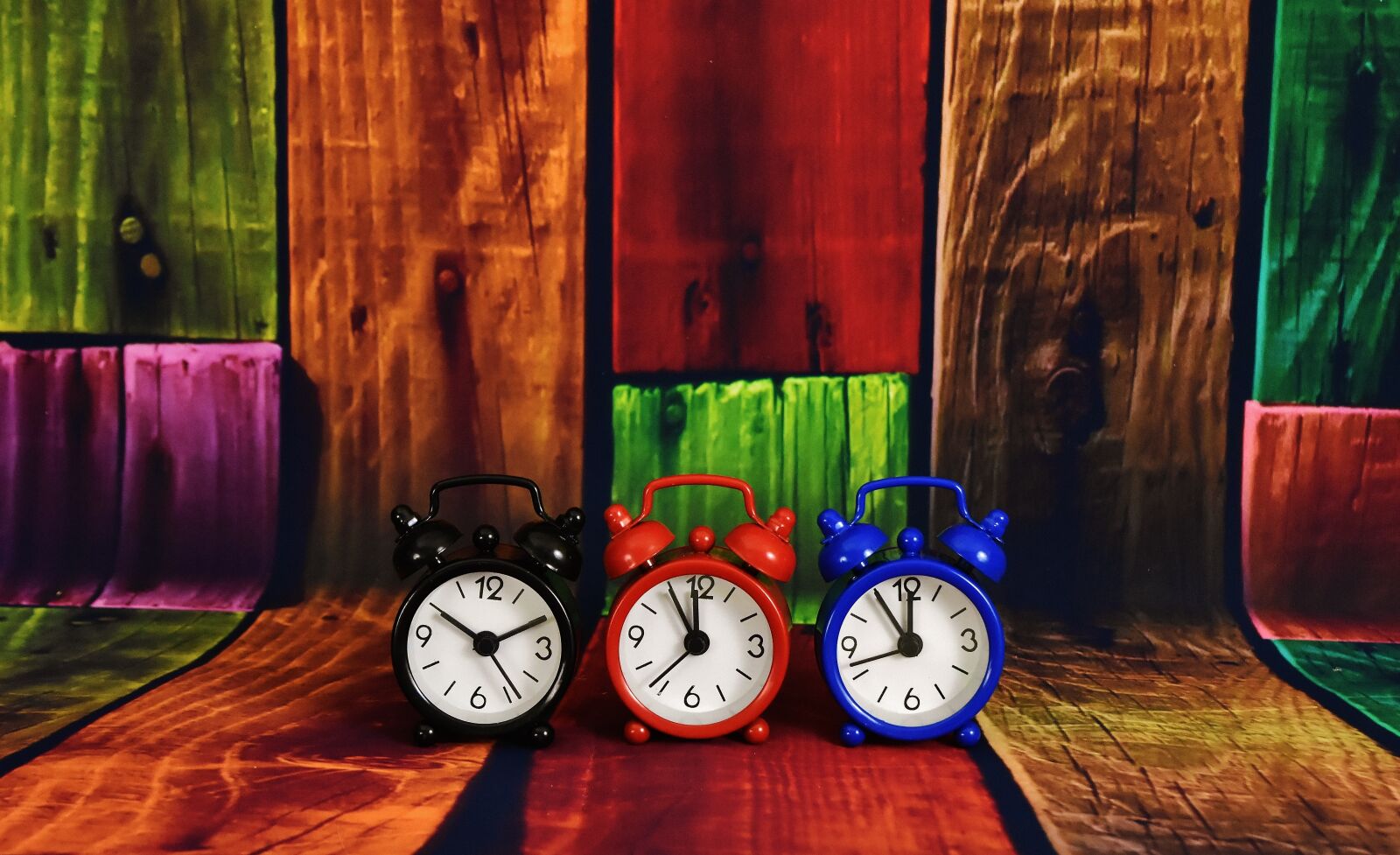 Nikon D7200 sample photo. Watches, alarm clock, dial photography