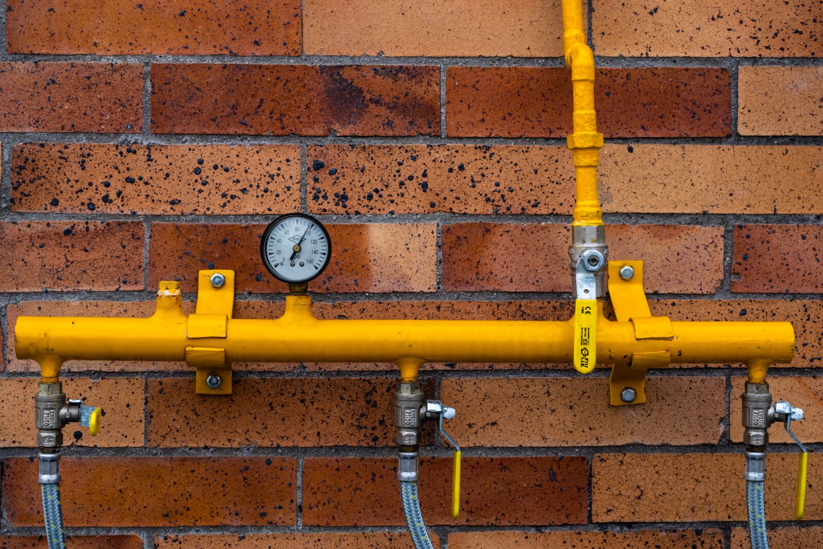 Nikon D5600 sample photo. Pipes, city, urban photography