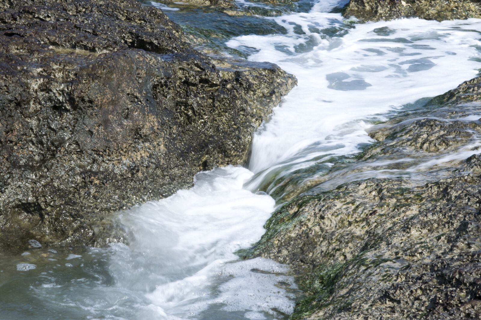 Nikon D5300 sample photo. Sea, rocks, costa photography