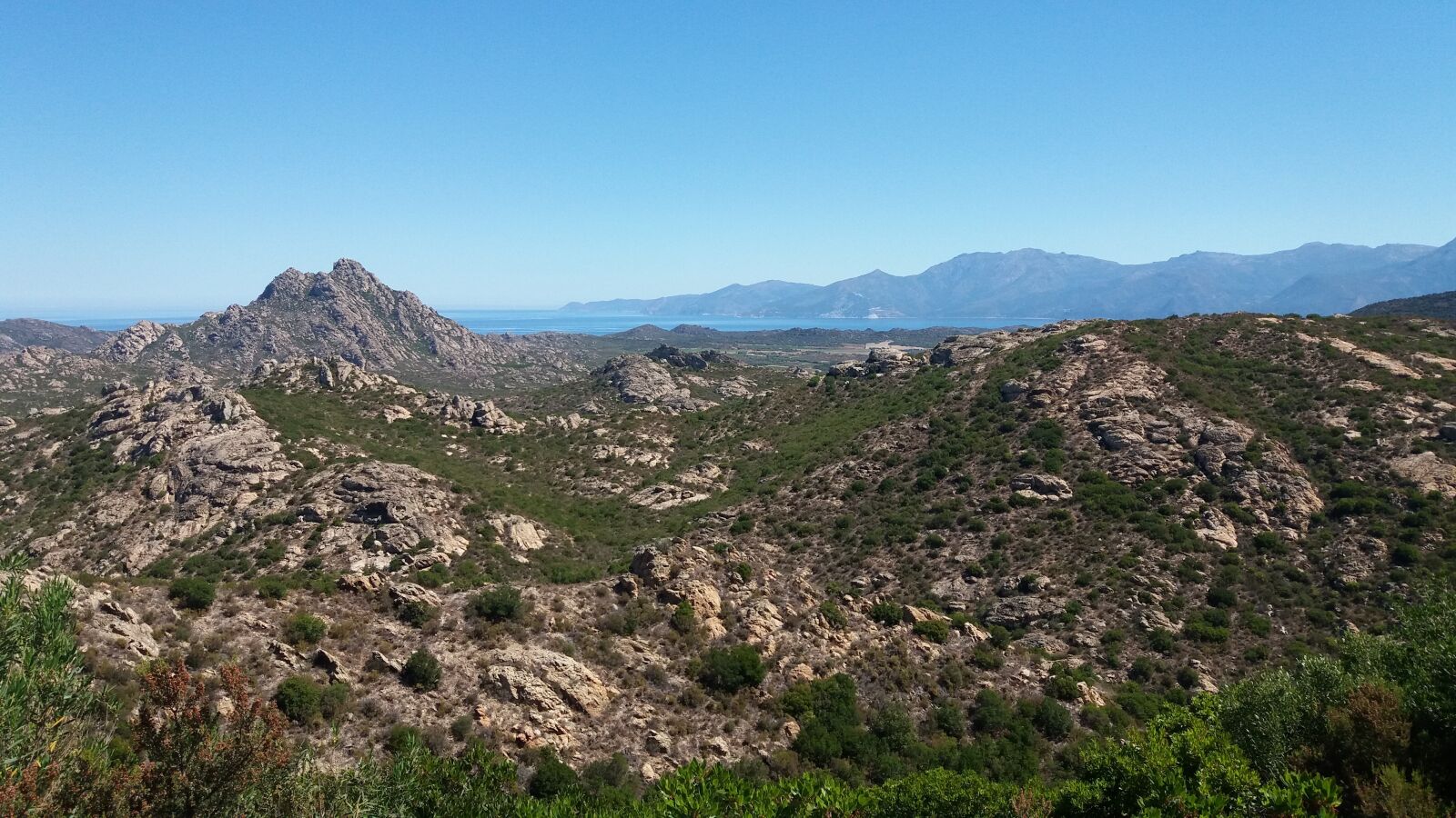 Samsung Galaxy J5 sample photo. Corsica, mountains, sea photography