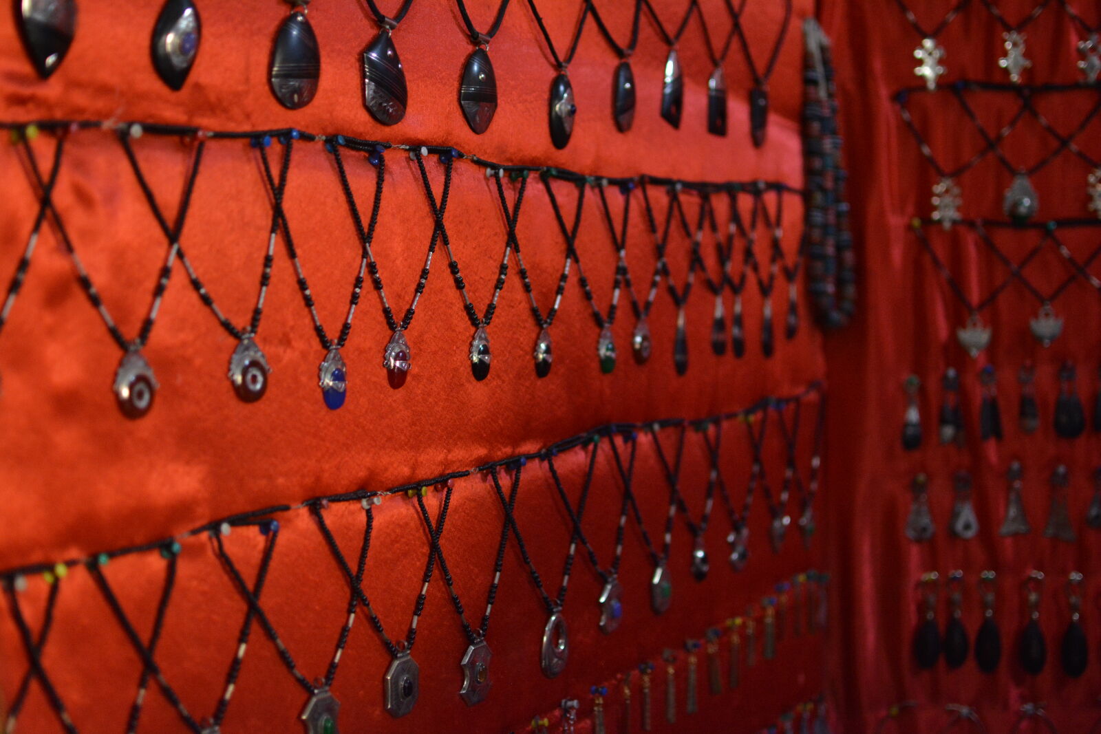 Nikon D5200 + Nikon AF-S DX Nikkor 35mm F1.8G sample photo. Art, bamako, mali photography