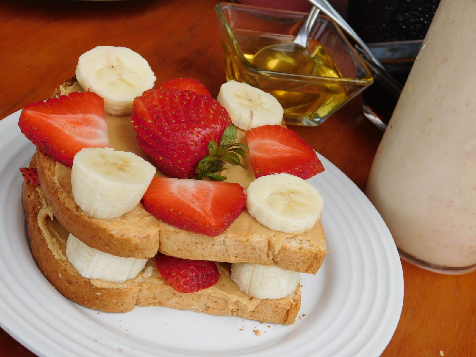 Nikon Coolpix L840 sample photo. Strawberries, breakfast, fruit photography