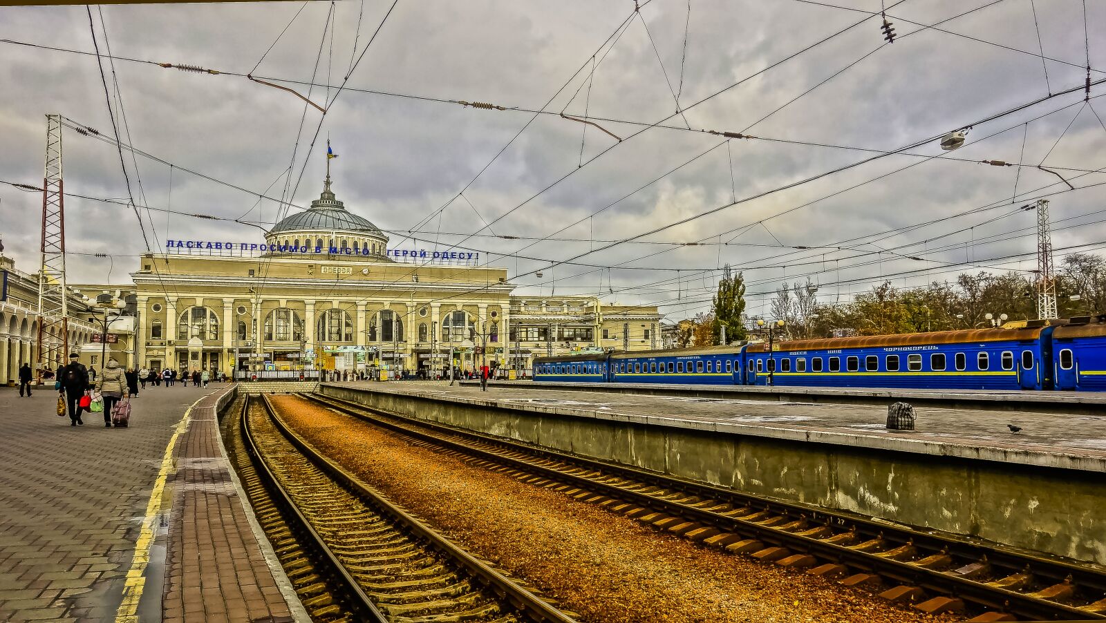 Sony Cyber-shot DSC-RX100 sample photo. Odessa, station, train photography
