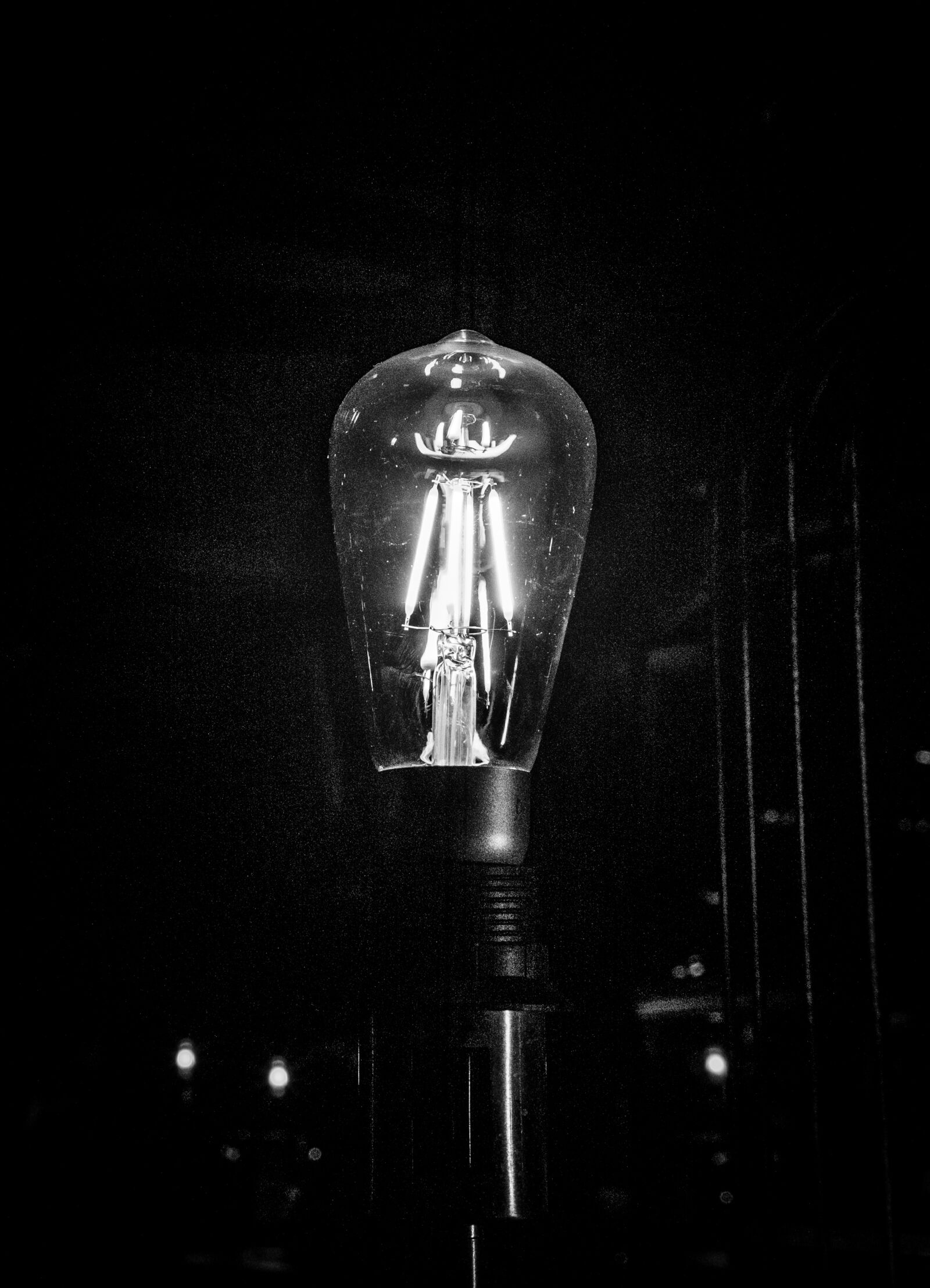 Fujifilm X-T1 sample photo. Bulb, black and white photography