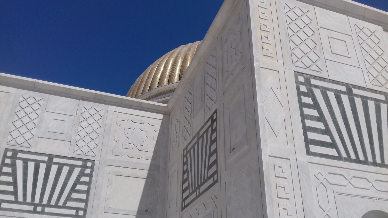 Samsung Galaxy J3(2016) sample photo. Tunisie, building, mausoleum photography