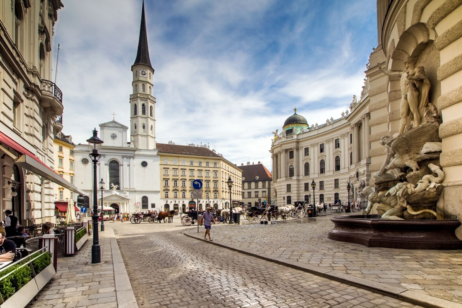 Canon EOS 600D (Rebel EOS T3i / EOS Kiss X5) sample photo. Vienna, downtown, michaelerplatz photography