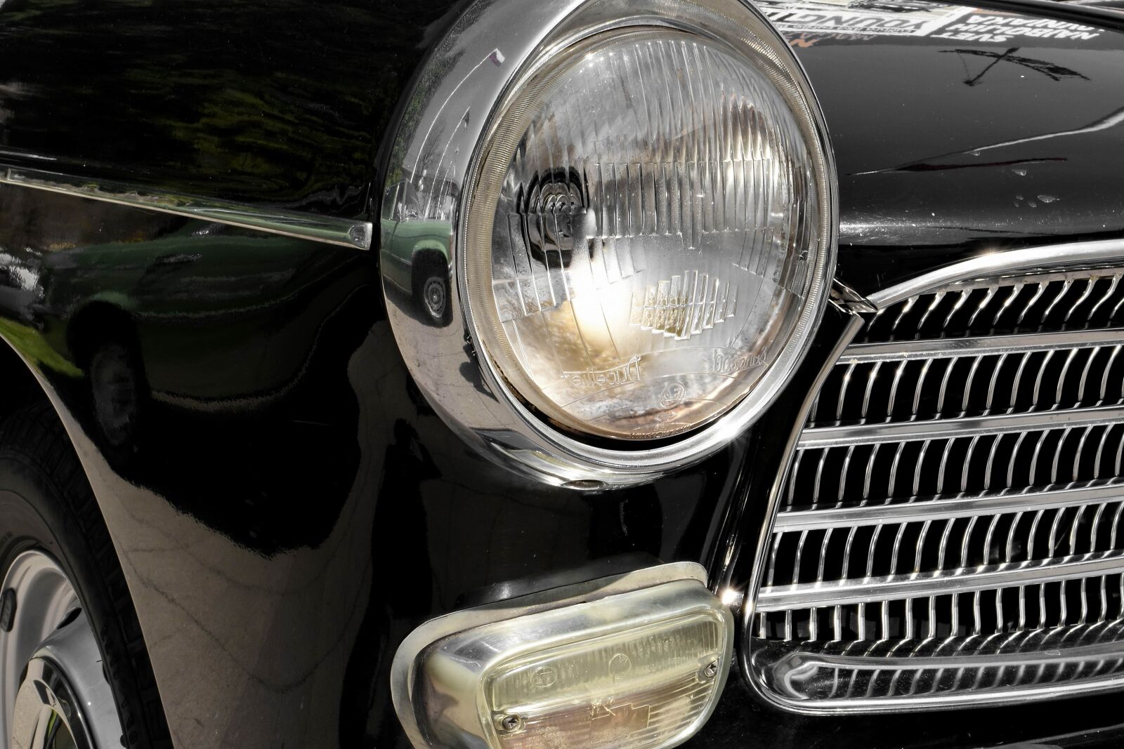 Nikon D5500 sample photo. Headlight, luxury, nostalgia, vehicle photography