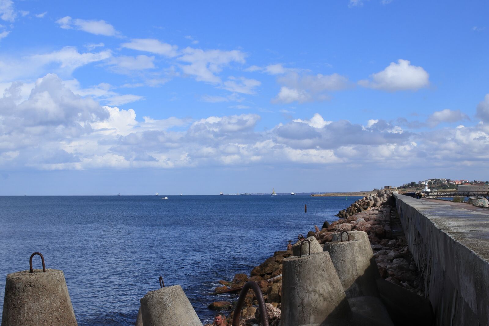 Canon EOS 77D (EOS 9000D / EOS 770D) sample photo. Fencing, they say, sea photography