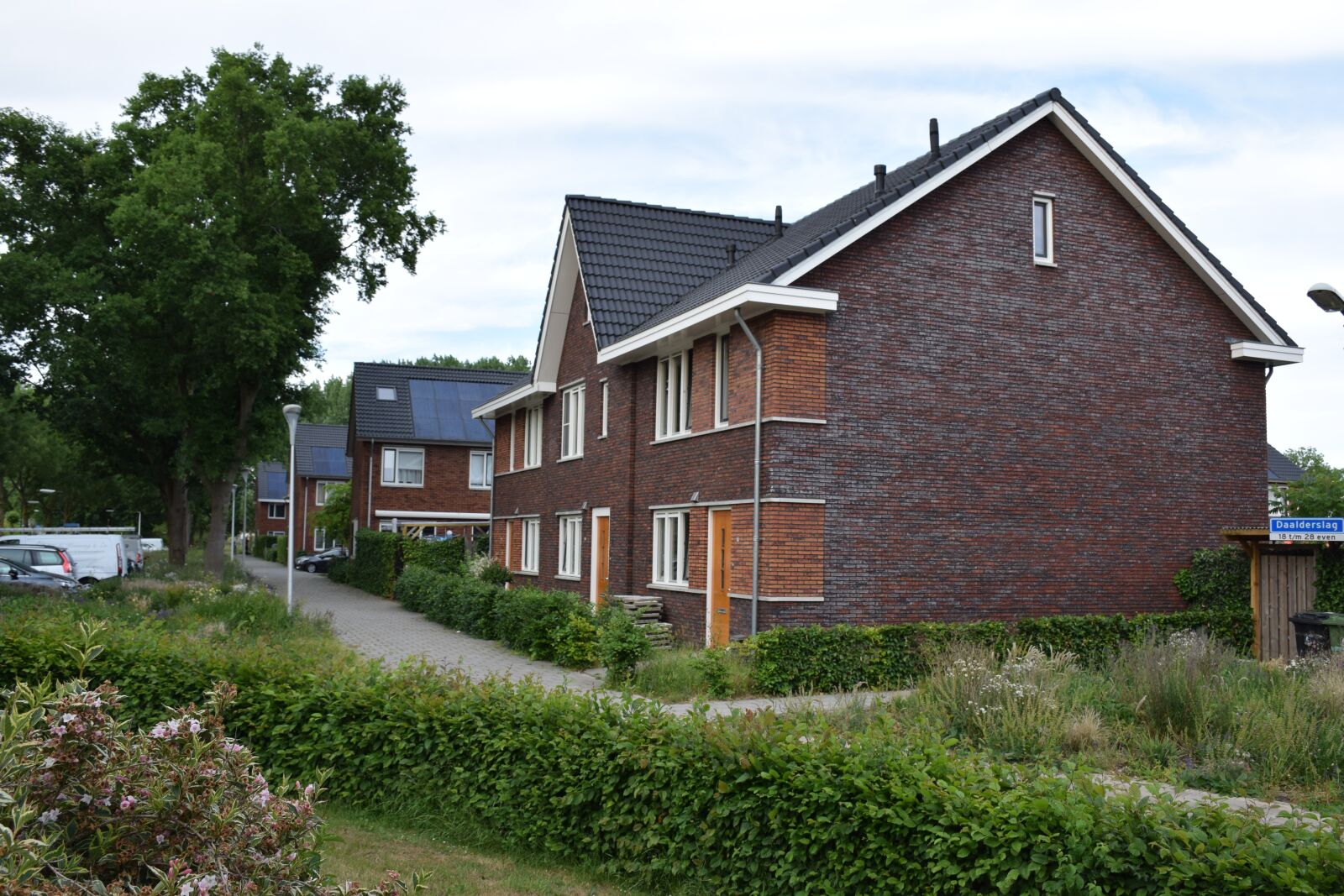 Nikon D5300 sample photo. Terraced house, street, netherlands photography