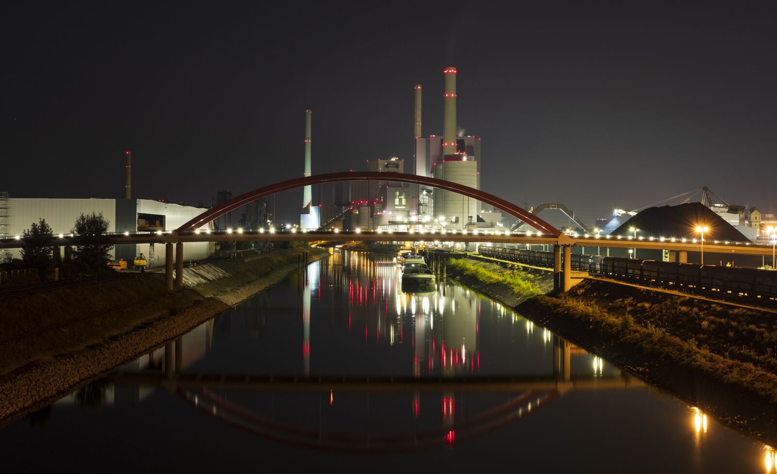 Fujifilm X-T2 sample photo. Bridge, connection, water photography