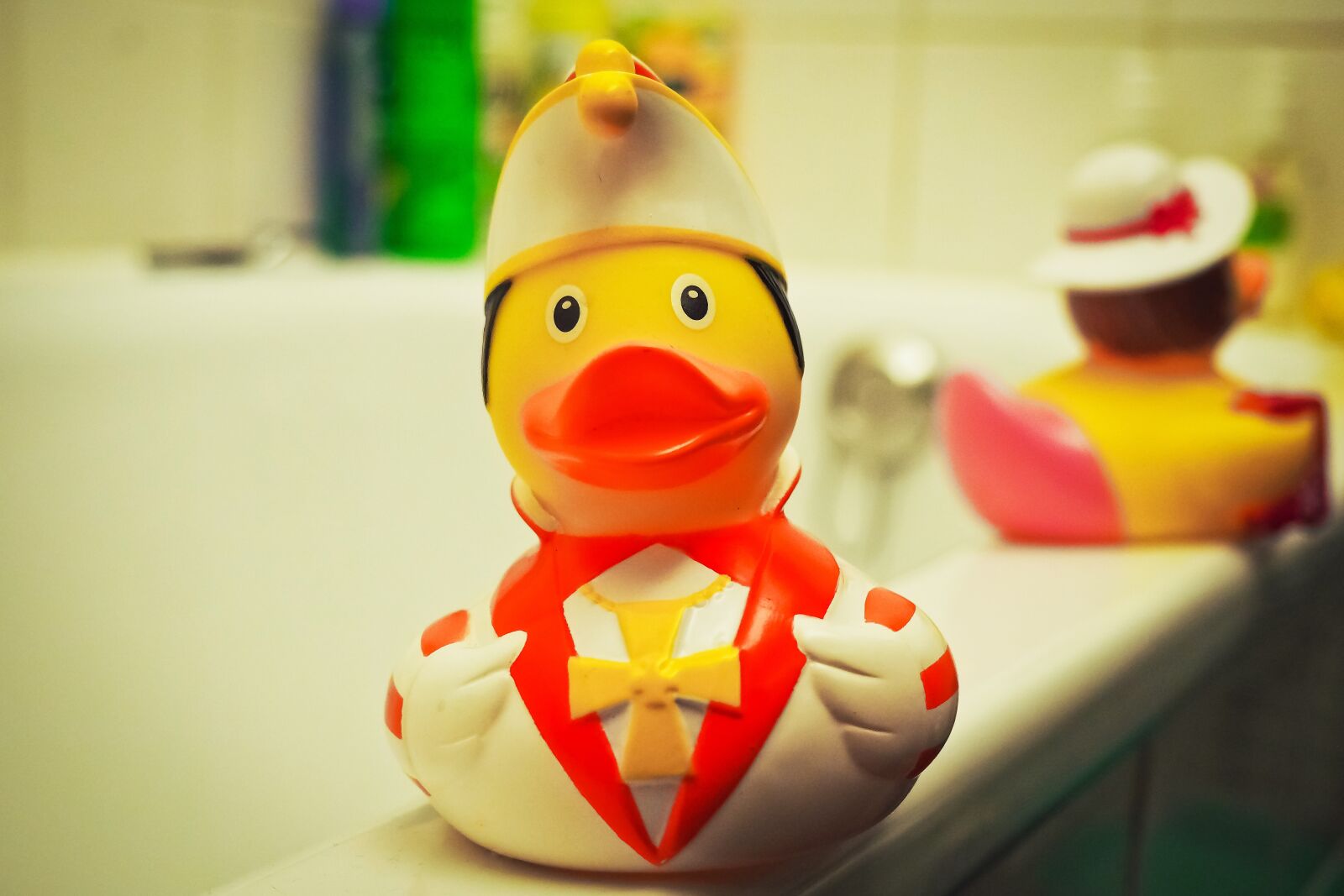 Olympus OM-D E-M10 sample photo. Toys, duck, yellow photography