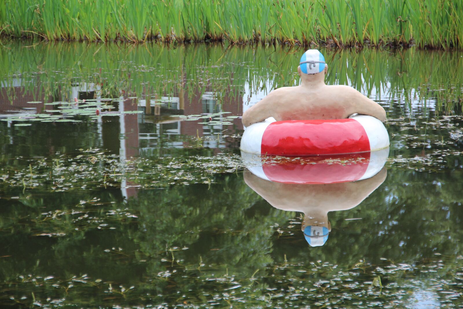 Canon EOS 600D (Rebel EOS T3i / EOS Kiss X5) sample photo. Sculpture, water, relax photography