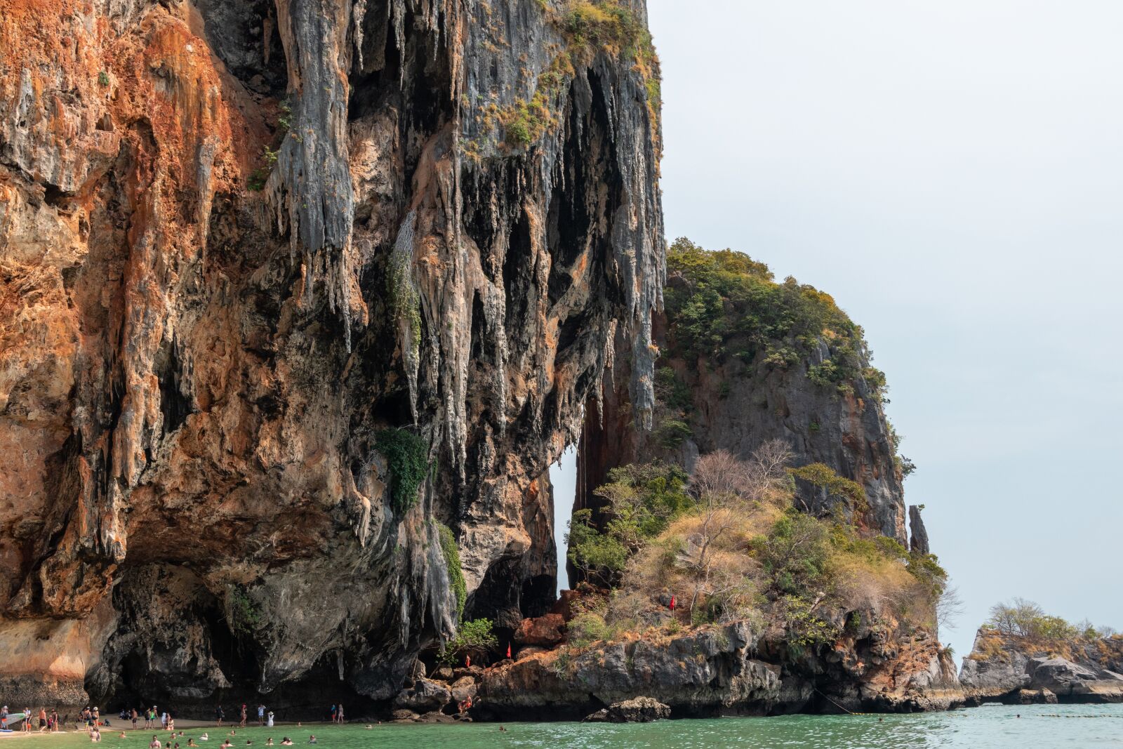 Nikon D5600 sample photo. Thailand, sea, rocks photography