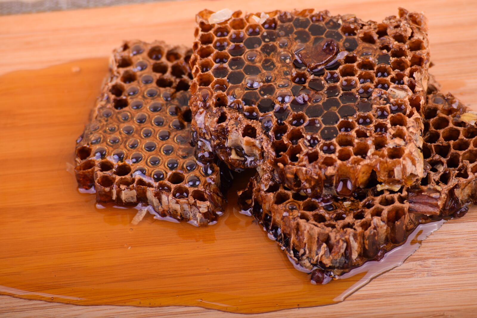 Nikon D3300 sample photo. Honey, honeycomb, food photography