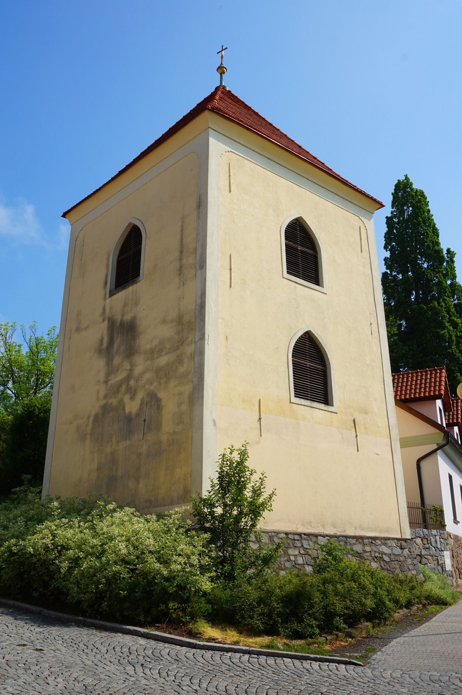 Sony Alpha a5000 (ILCE 5000) sample photo. Gothic, bellfry, czechia photography