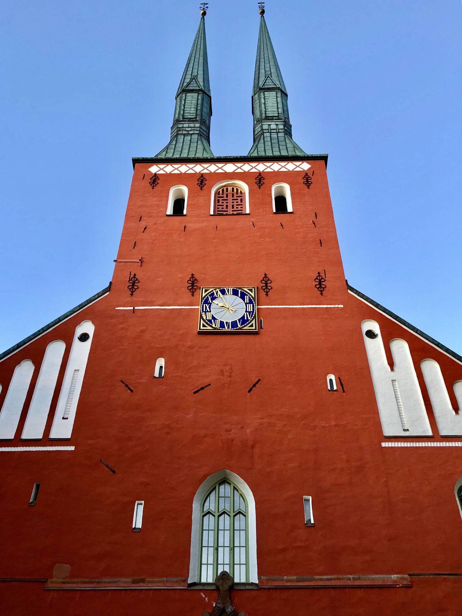 iPhone 8 Plus back dual camera 3.99mm f/1.8 sample photo. Church, steeple, sky photography