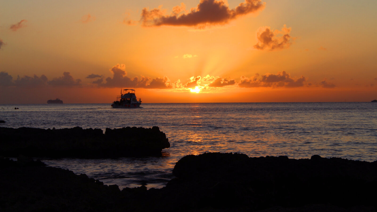 Canon EOS 700D (EOS Rebel T5i / EOS Kiss X7i) sample photo. Sunrise, sunset photography