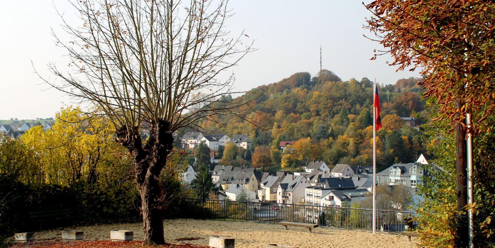 Canon EOS 1100D (EOS Rebel T3 / EOS Kiss X50) sample photo. Westerburg, westerwald, autumn photography