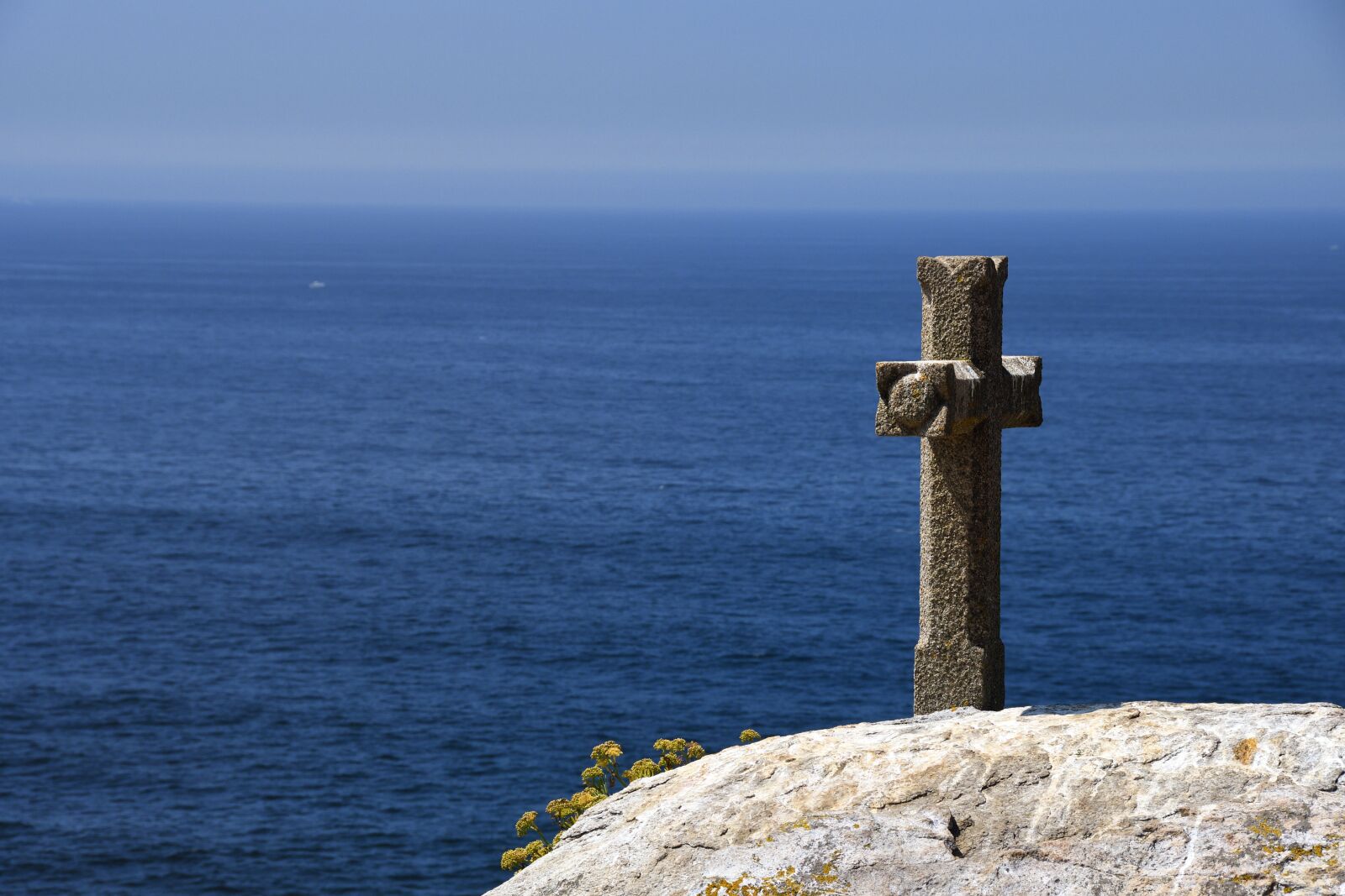 Nikon D500 sample photo. Cross, symbol, religious photography