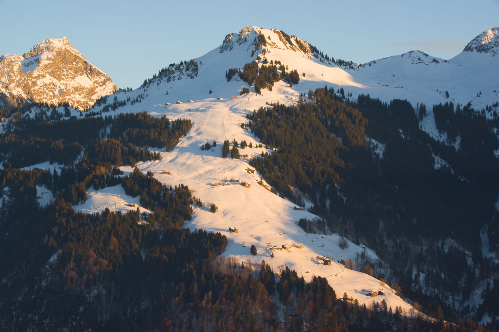 Pentax K-70 sample photo. Snow, alm, skiing photography