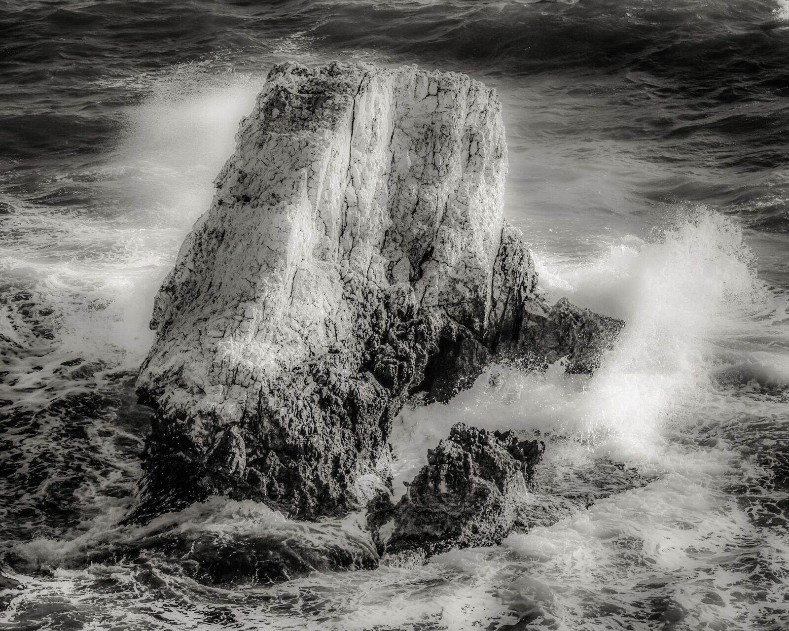 Nikon D3300 sample photo. Rock, wave, smashing photography