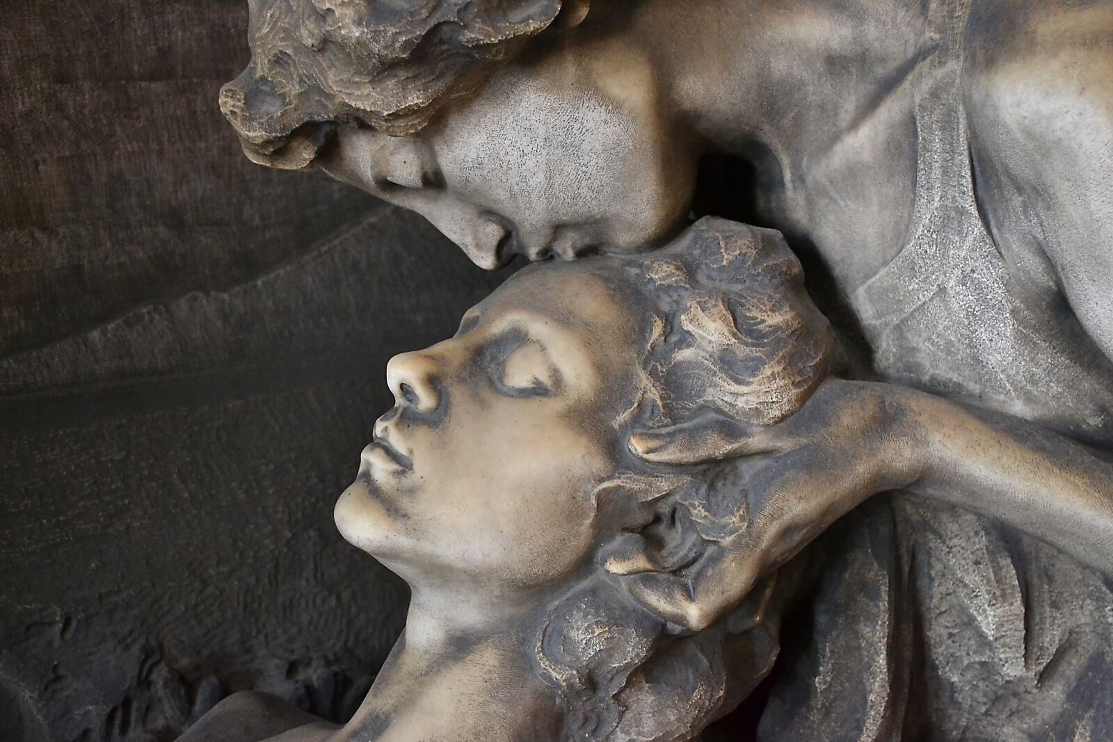 Nikon D3100 sample photo. Milan, cemetery, sculpture photography