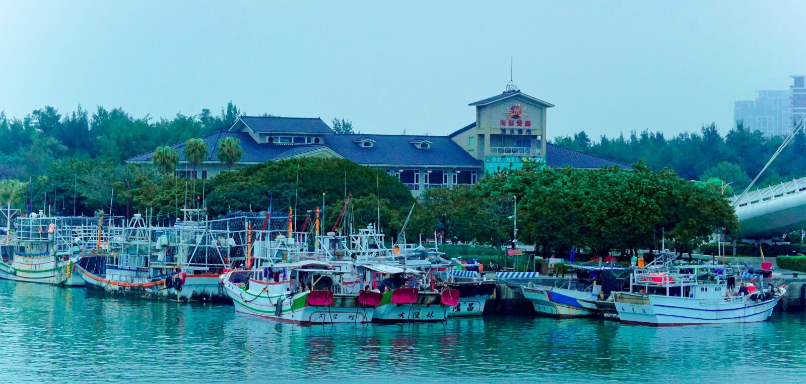 Sony FE 50mm F1.8 sample photo. Ship, boat, ocean photography