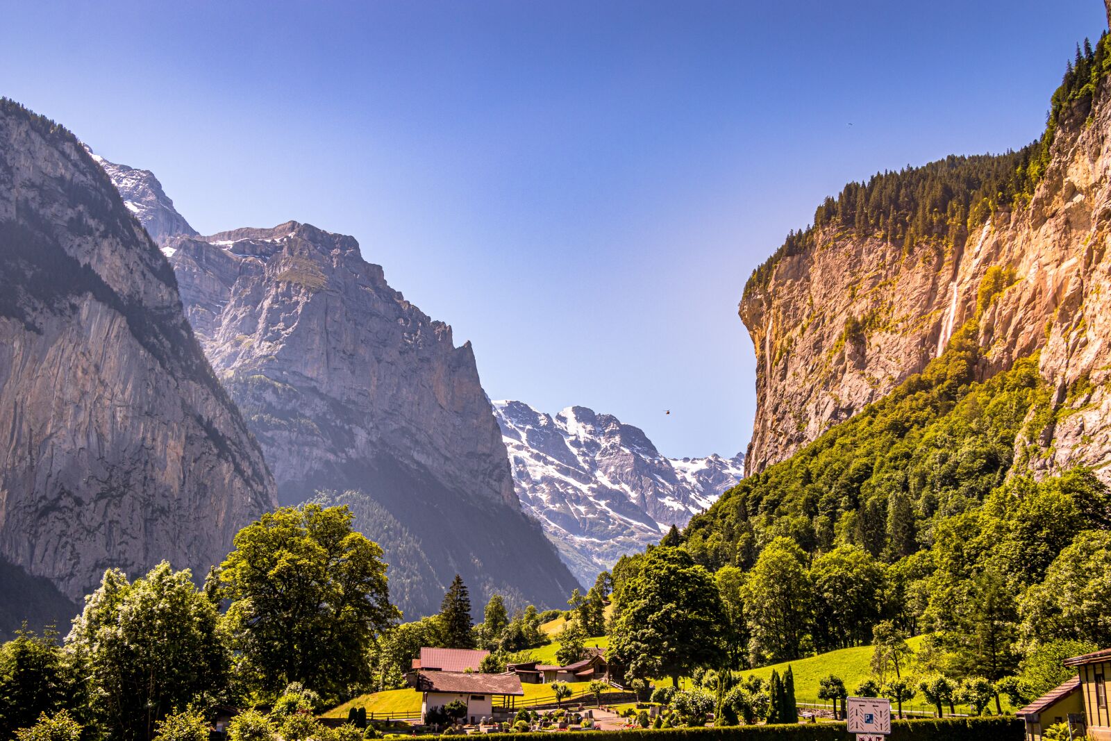 Canon EF-S 18-135mm F3.5-5.6 IS USM sample photo. Switzerland, view, mountains photography