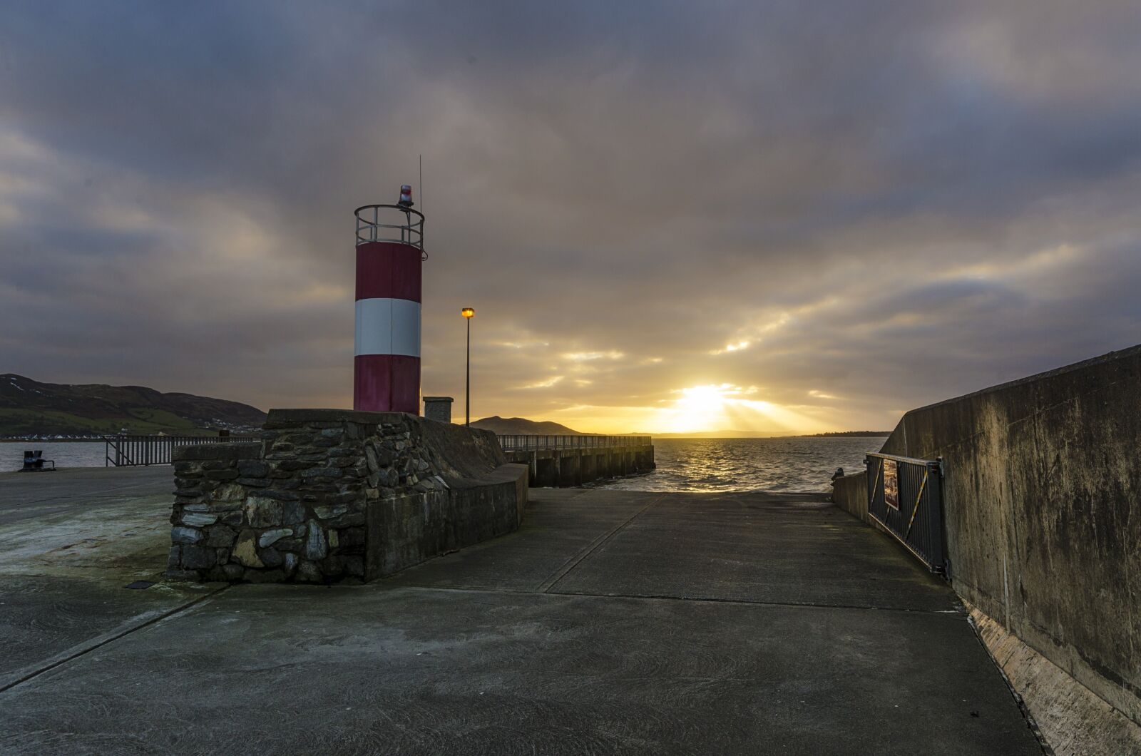 Nikon D7000 sample photo. Lighthouse, buncrana, ireland photography