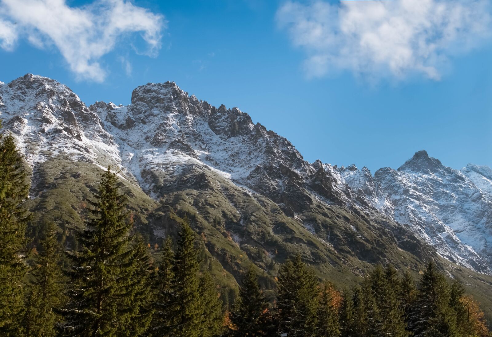 Canon EOS 700D (EOS Rebel T5i / EOS Kiss X7i) sample photo. Mountain, tatry, snow photography
