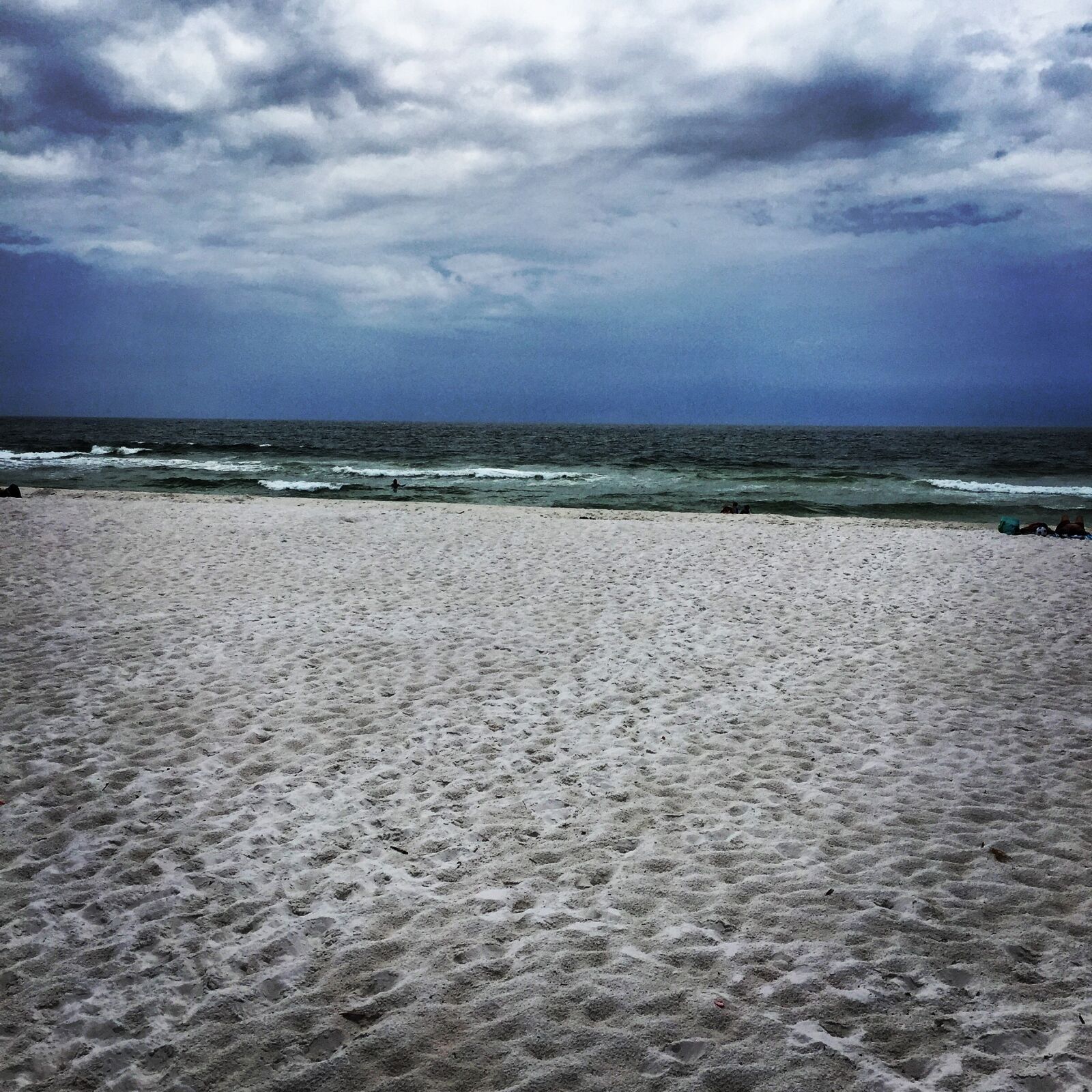 iPhone 6 Plus back camera 4.15mm f/2.2 sample photo. Beach photography