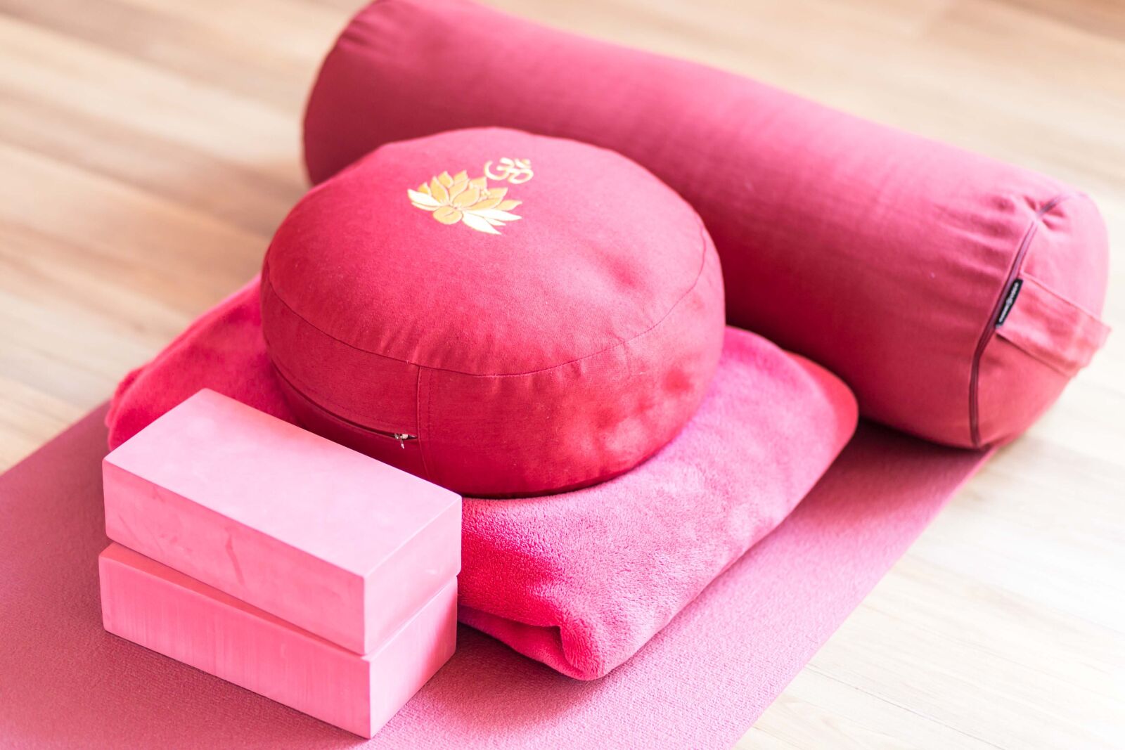 Canon EF 85mm F1.8 USM sample photo. Yoga, relaxation, meditation photography