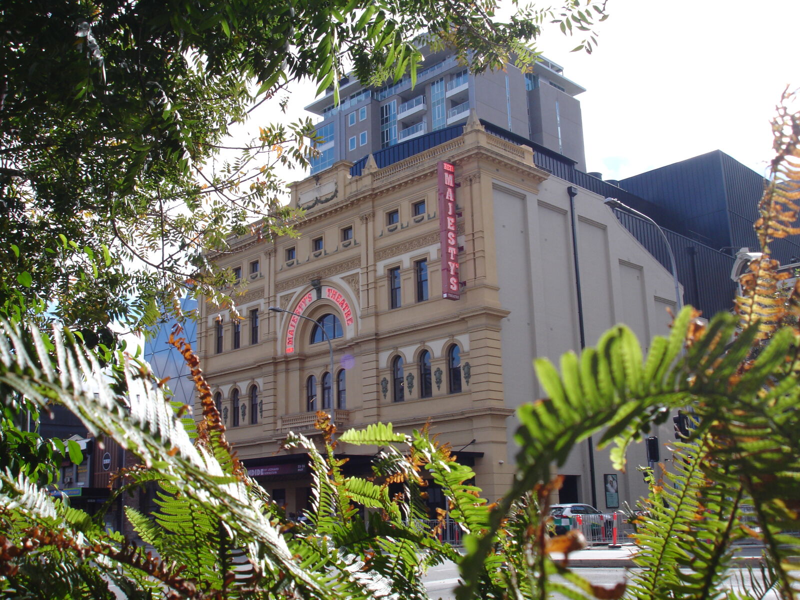 Sony DSC-P200 sample photo. Adelaide chinatown photography