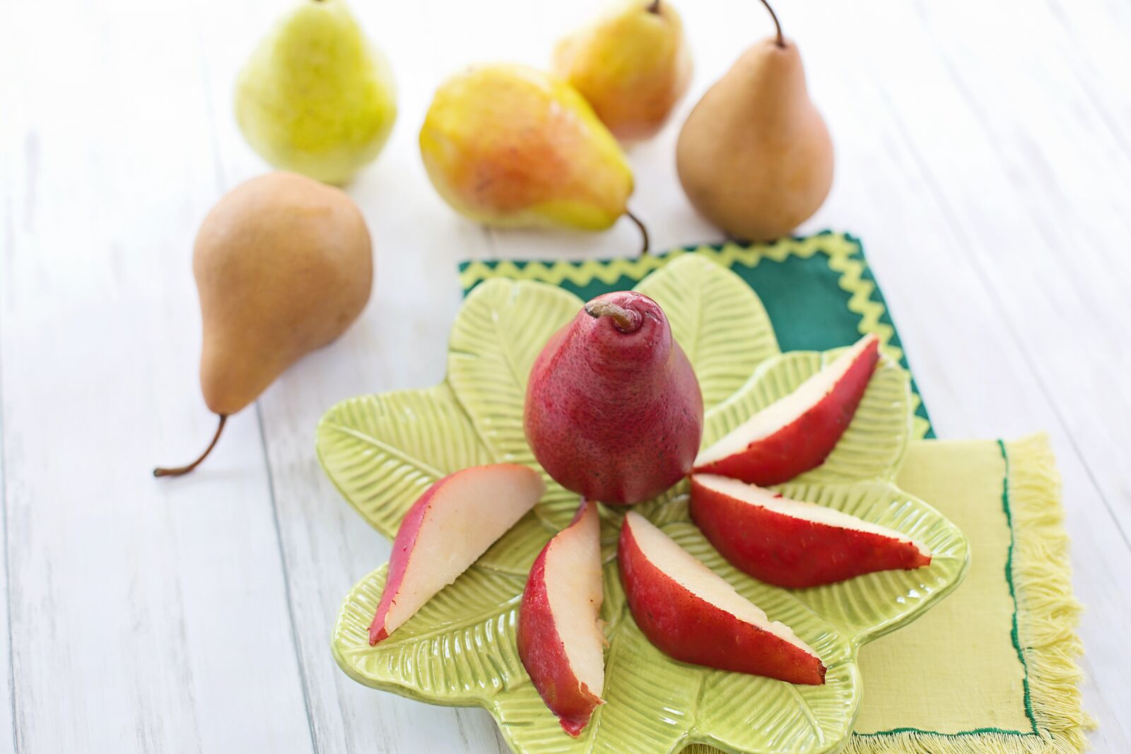 Canon EF 50mm F1.4 USM sample photo. Pears, fruit, food photography