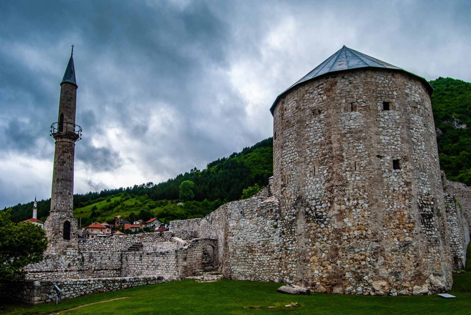 Nikon D60 sample photo. Travnik, fortress, tower photography