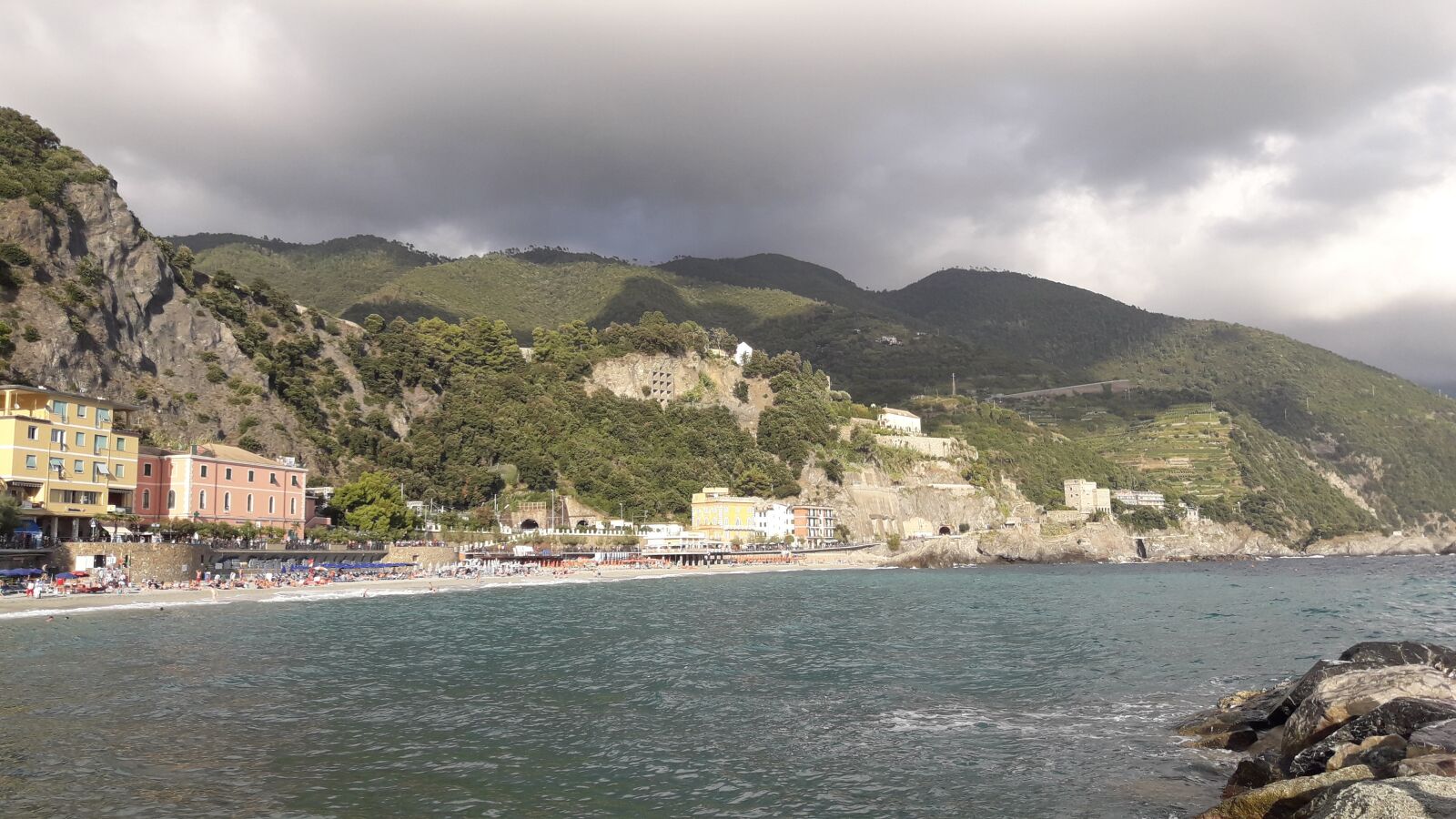 Samsung Galaxy J7 Neo sample photo. Beach, italy, m photography