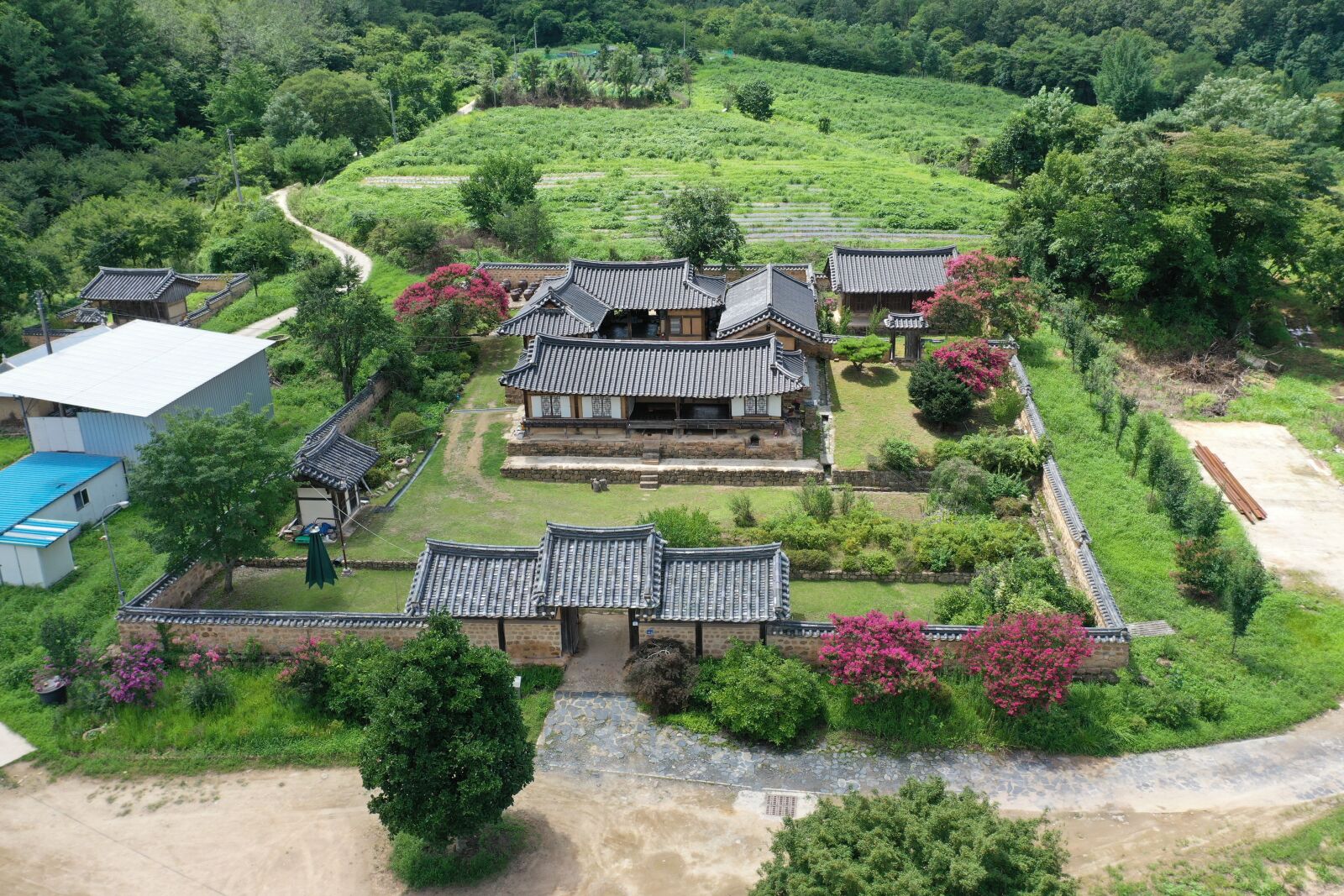 Hasselblad L1D-20c sample photo. Resident, hanok, we repeat photography
