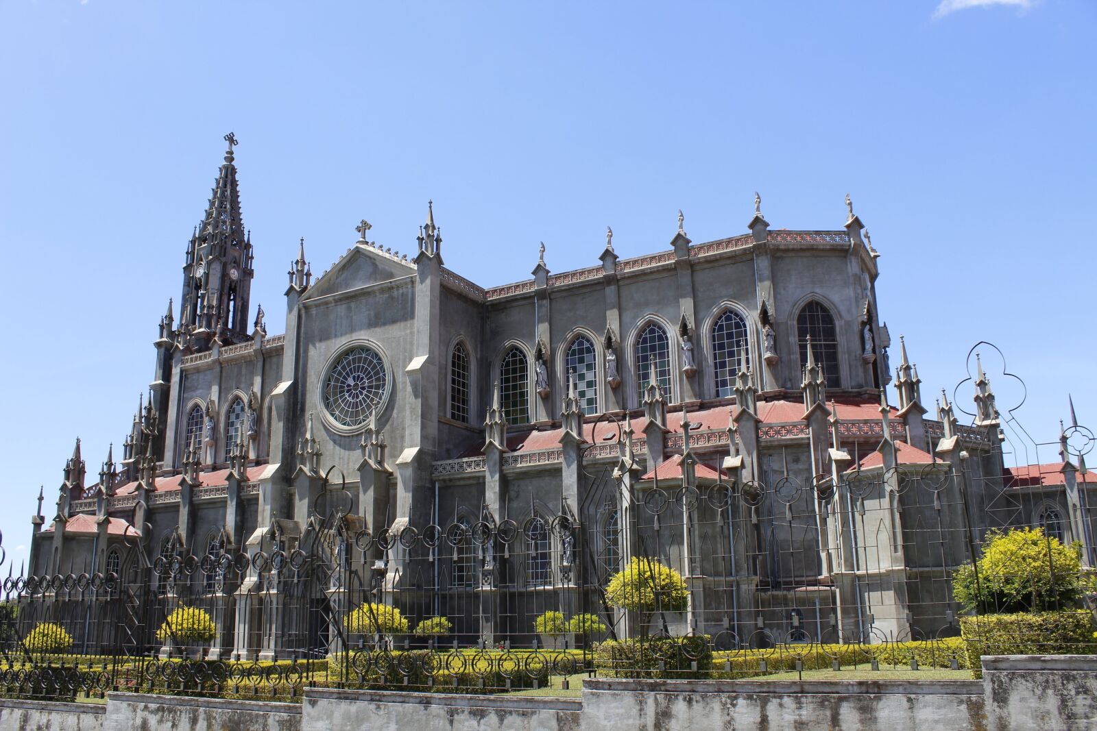Canon EOS 1300D (EOS Rebel T6 / EOS Kiss X80) sample photo. Church, building, architecture photography