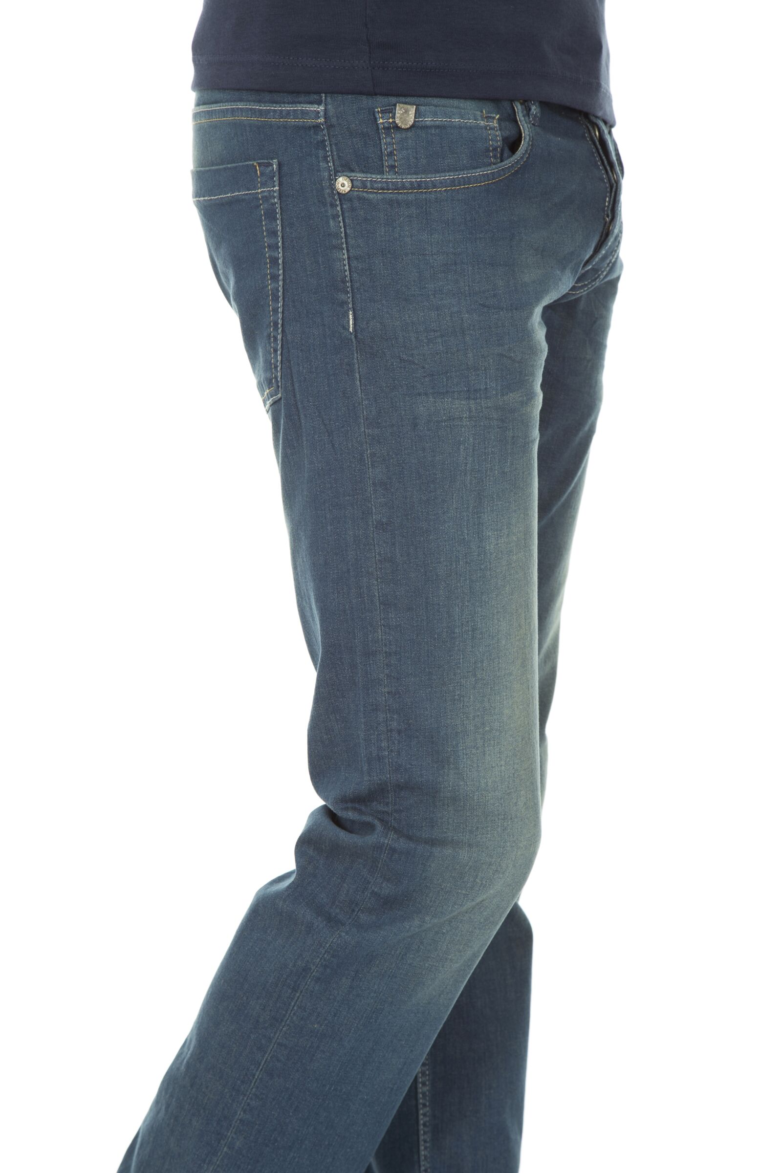 Canon EOS 6D + Canon EF 24-105mm F4L IS USM sample photo. Jeans, blue, detail photography