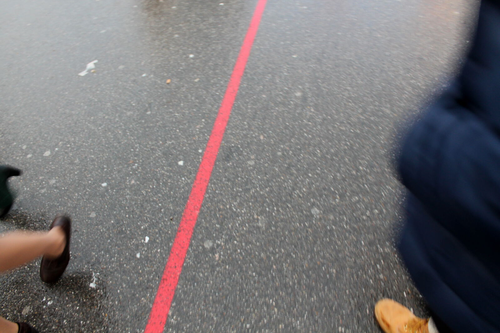 Canon EOS 1100D (EOS Rebel T3 / EOS Kiss X50) sample photo. Asphalt, blurred, motion, line photography