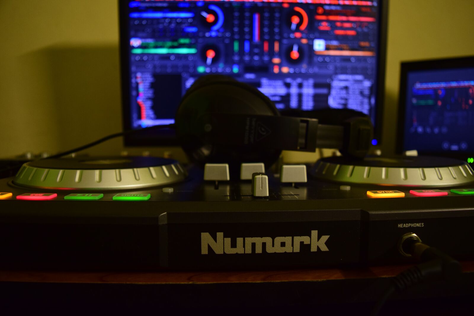 Nikon D3300 sample photo. Dj, music, party photography