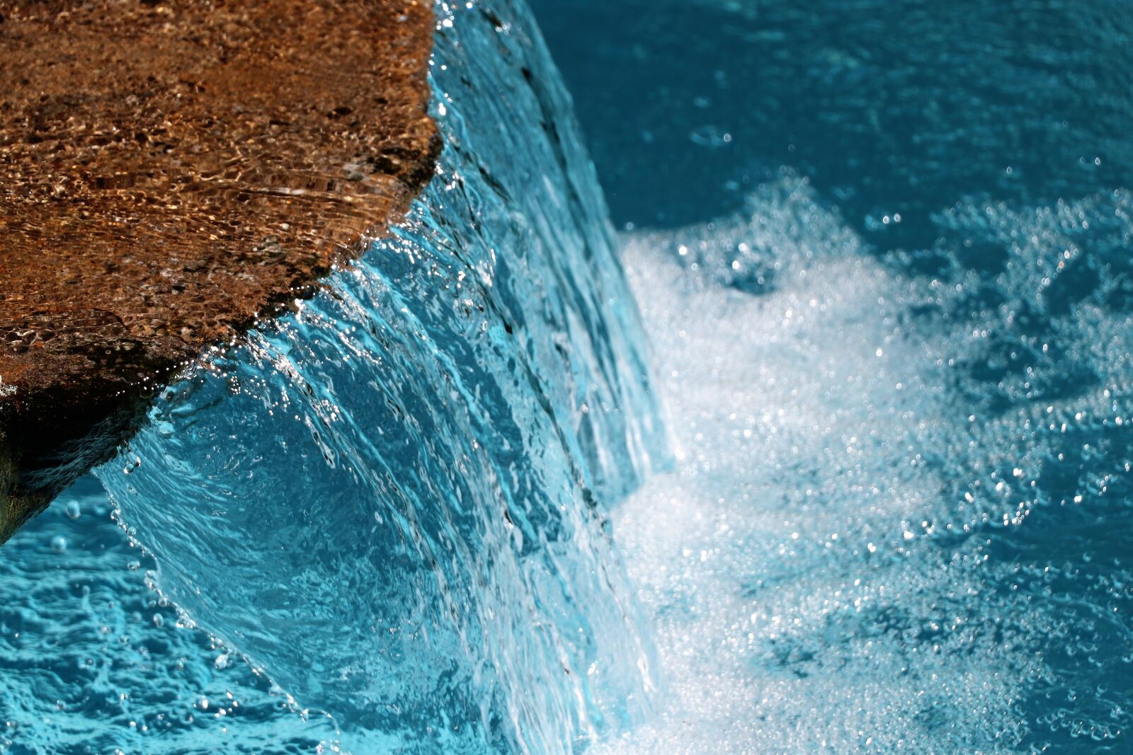 Canon EOS 77D (EOS 9000D / EOS 770D) sample photo. Water, background, waterfall photography