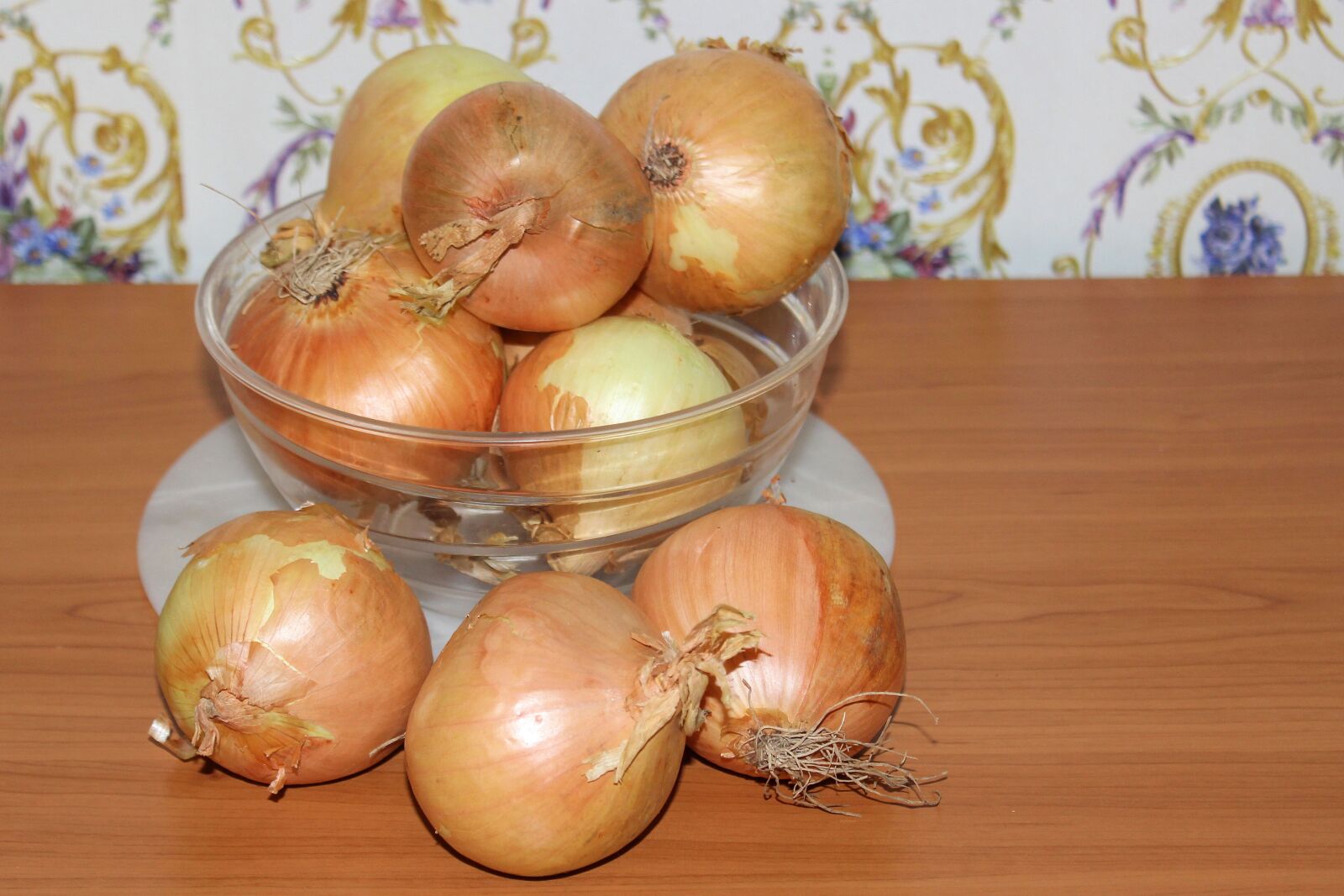 Canon EOS 600D (Rebel EOS T3i / EOS Kiss X5) sample photo. Onions, vegetables, food photography