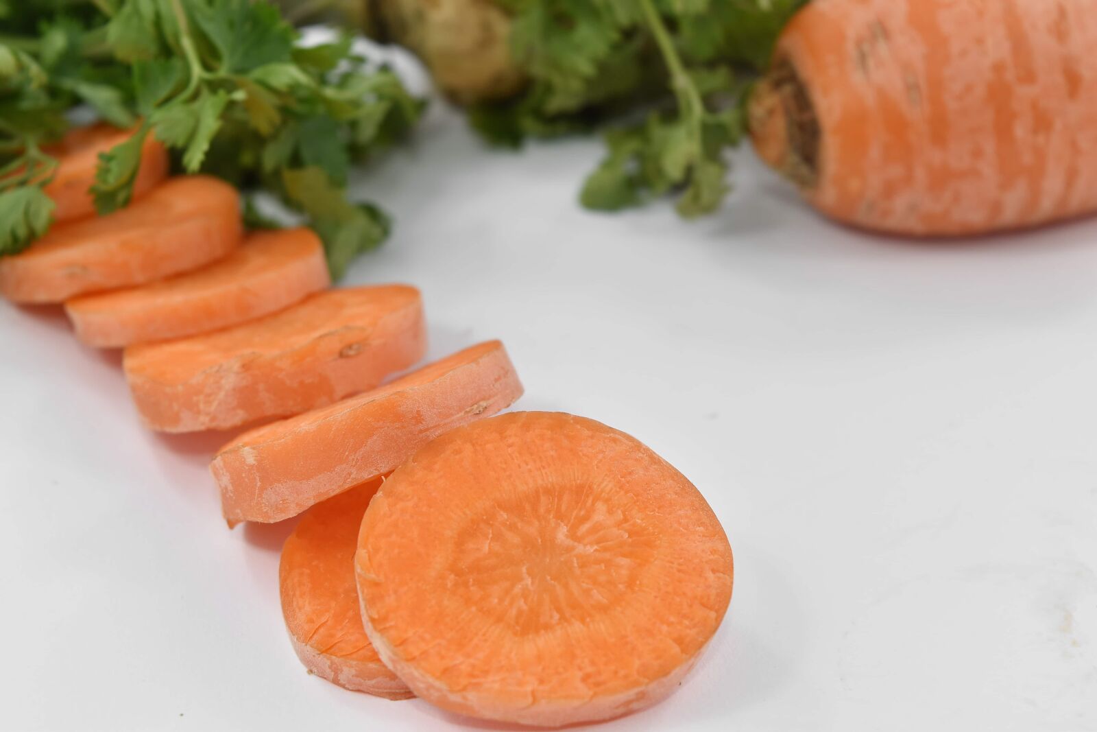 Nikon D5500 sample photo. Slices, carrot, healthy, food photography