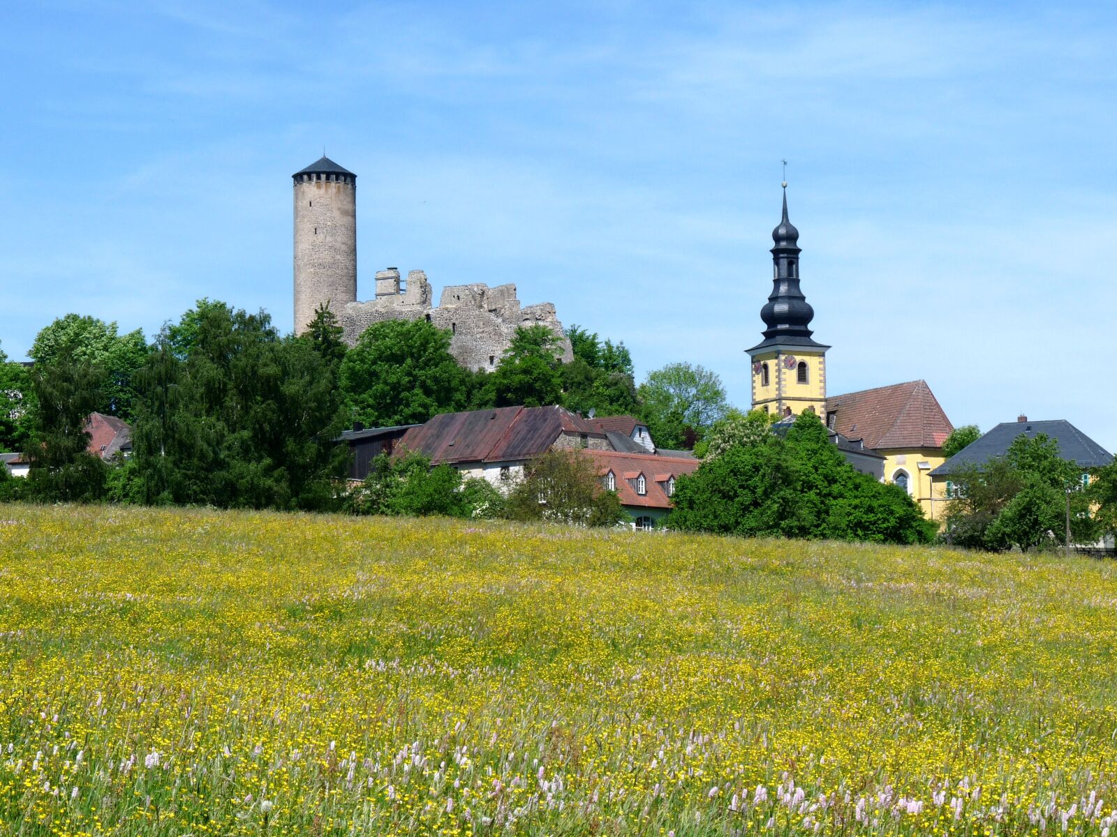 Panasonic Lumix DMC-FZ28 sample photo. Thierstein, fichtelgebirge, castle photography