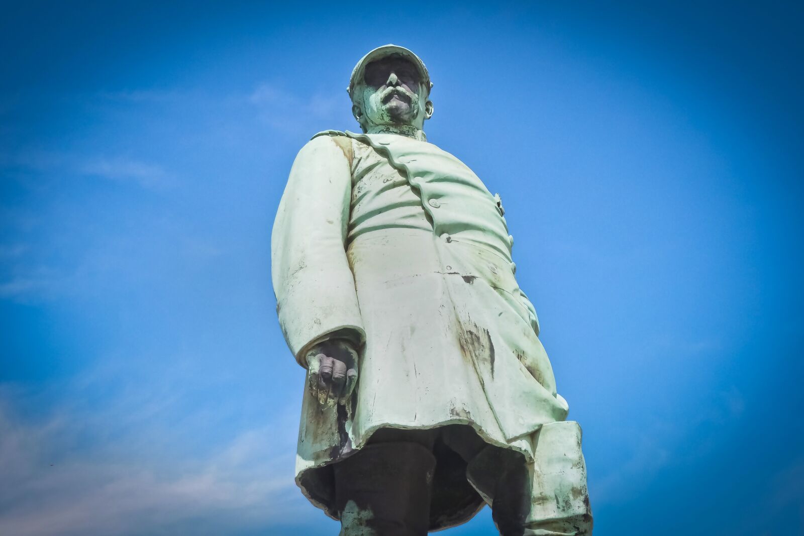 Olympus OM-D E-M10 sample photo. Statue, monument, sculpture photography