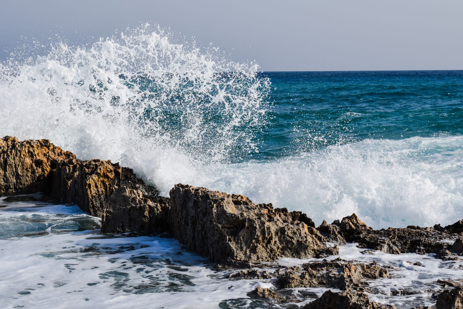 Nikon D3300 sample photo. Waves, rocky coast, erosion photography