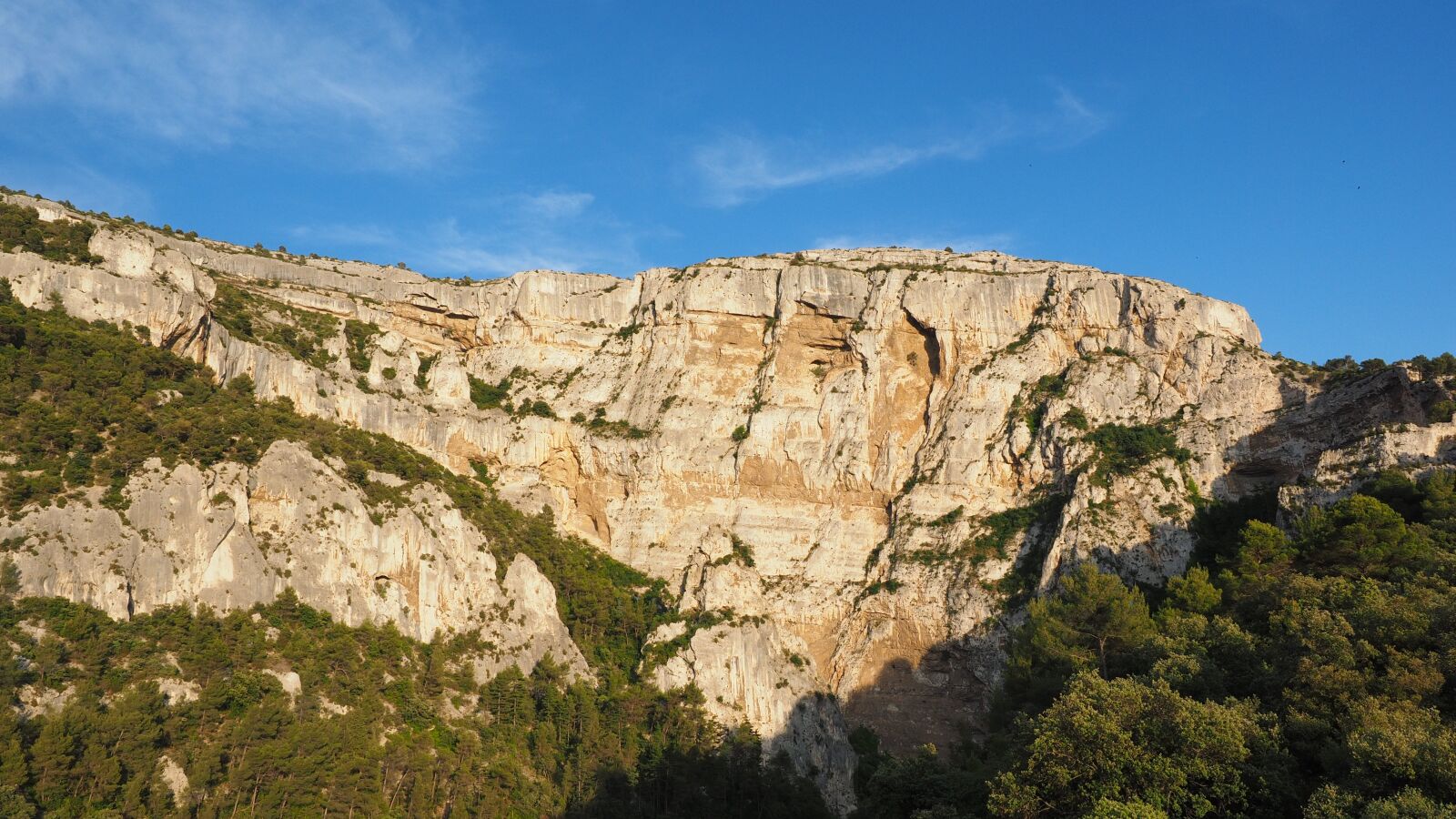 Olympus OM-D E-M1 + Olympus M.Zuiko Digital ED 12-40mm F2.8 Pro sample photo. Rock, karst area, karst photography